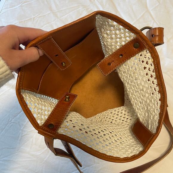 Creatures of Comfort Small Raffia Bucket Bag Ivory Camel Leather - Picture 4 of 11